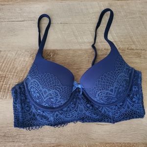 Victoria's Secret body by Victoria lace bra